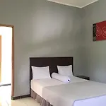 Kemang Place Near Lippo Mall Kemang Mitra Reddoorz